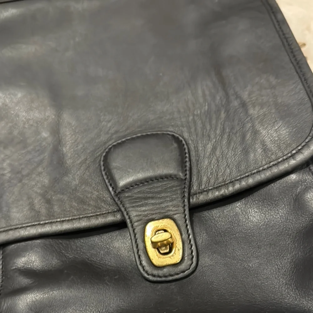 Vintage Coach Black Leather Men’s Briefcase pre-owned.